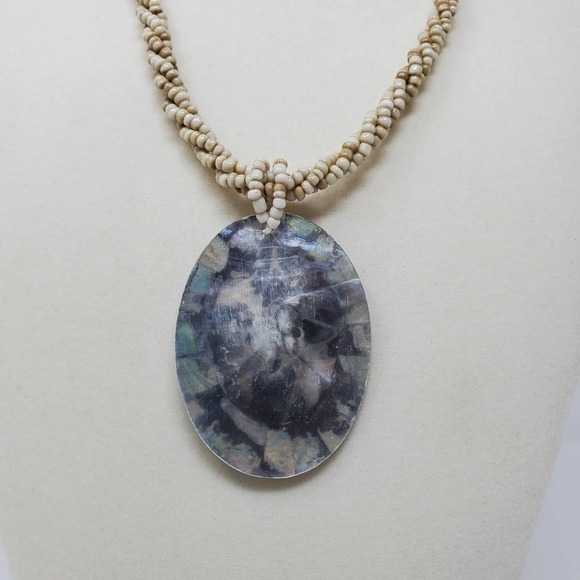 Artisan Seed Bead Mother of Peal Abalone Shell Concentric Oval Pendant Necklace - Picture 5 of 7
